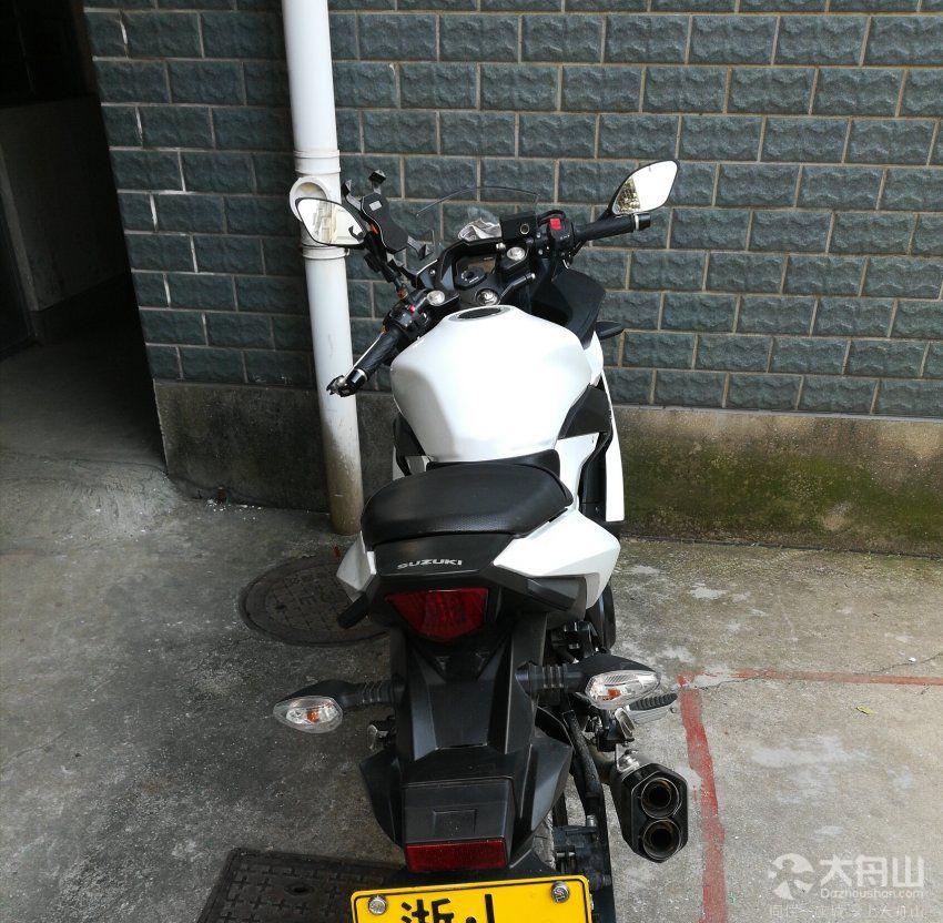 卖辆2017\/8\/月上牌铃木gsx250r摩托车